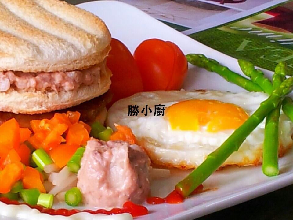 胜小厨【Take a bread！创意三明治、面包早餐】营养美味三明治!的加工步骤