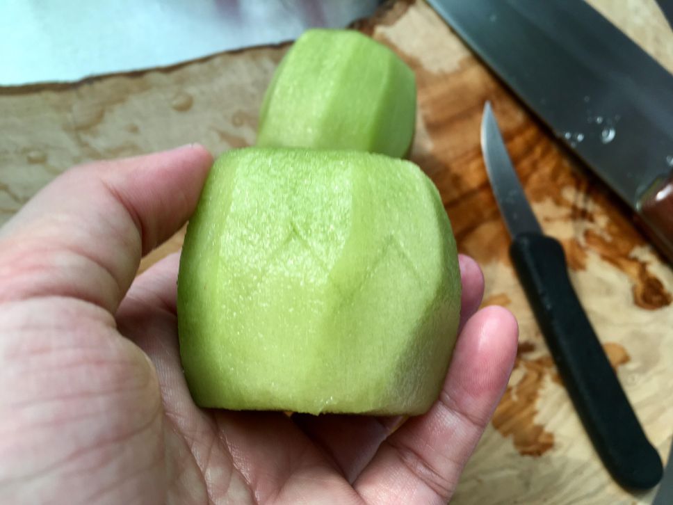 鲑鱼起司蛋沙拉蔬果三明治优格🍎🥝芒果的加工步骤