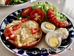 蕃茄起司乳酪贝果🥯雕花香肠🥗🍅🥚