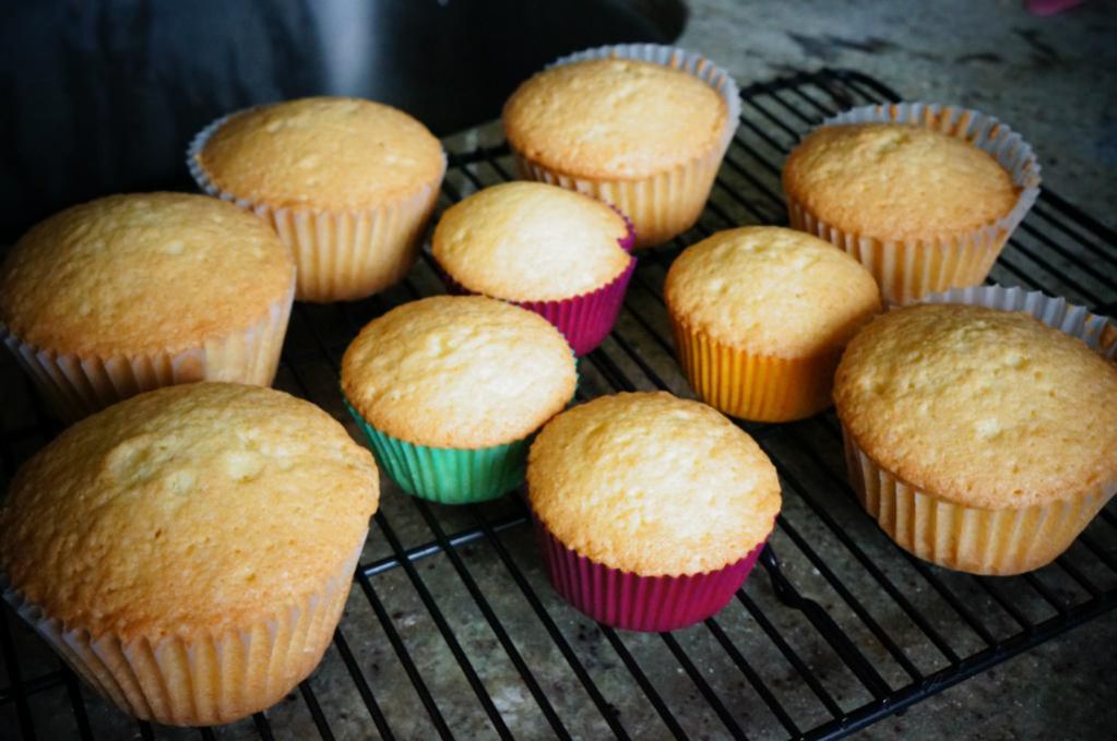 甜美可爱下午茶:cup cake杯子蛋糕的加工步骤