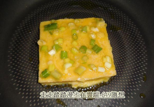 蛋香鲔鱼肉鬆卷的加工步骤