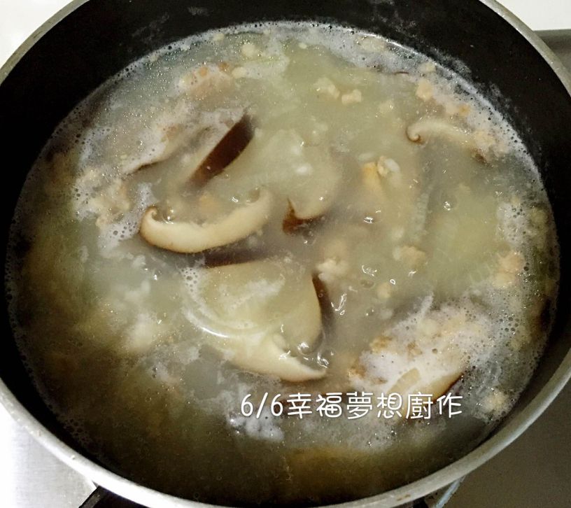 肉末竹笋鲜菇粥的加工步骤