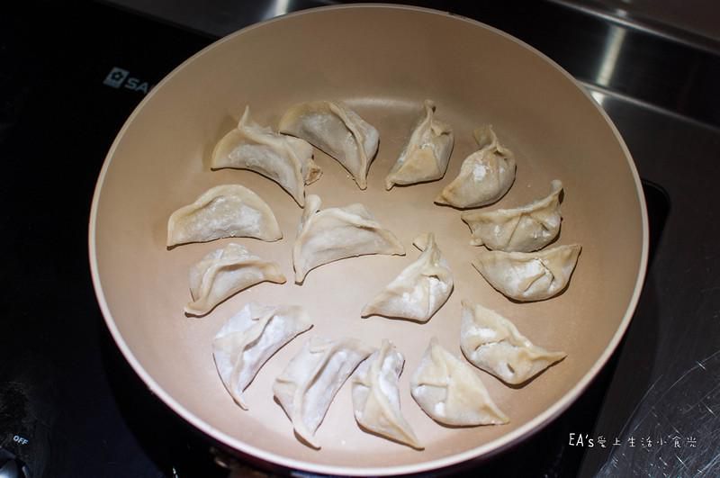 日式冰花煎饺的加工步骤