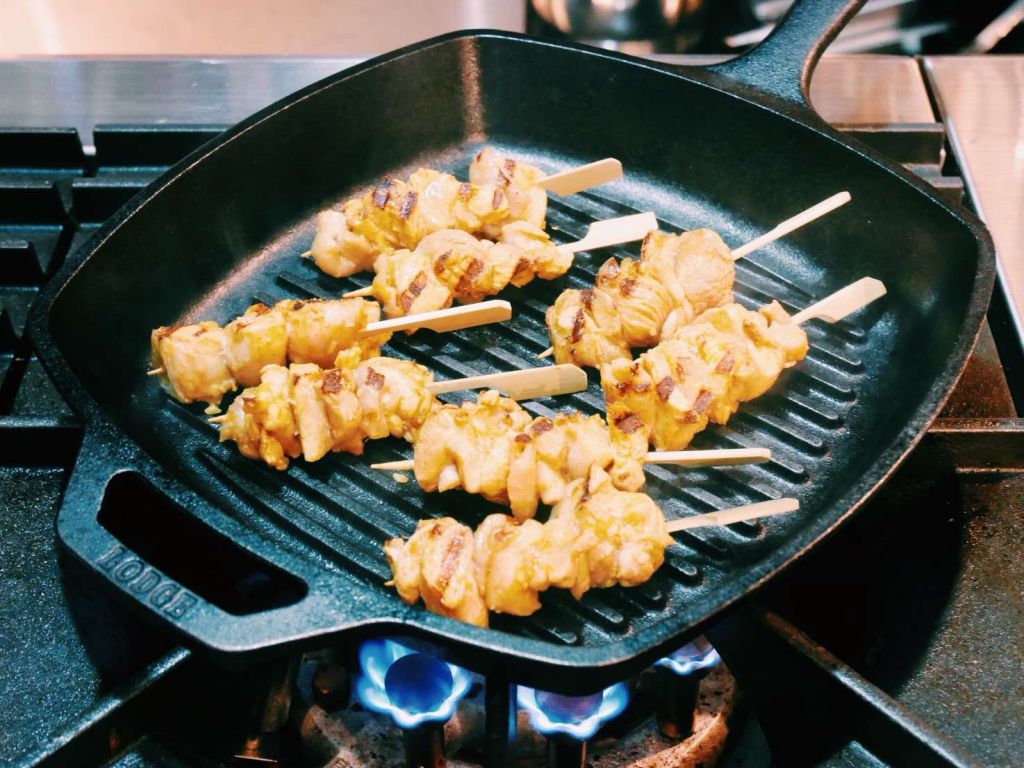 香料烤鸡佐花椒凤梨果酱的加工步骤