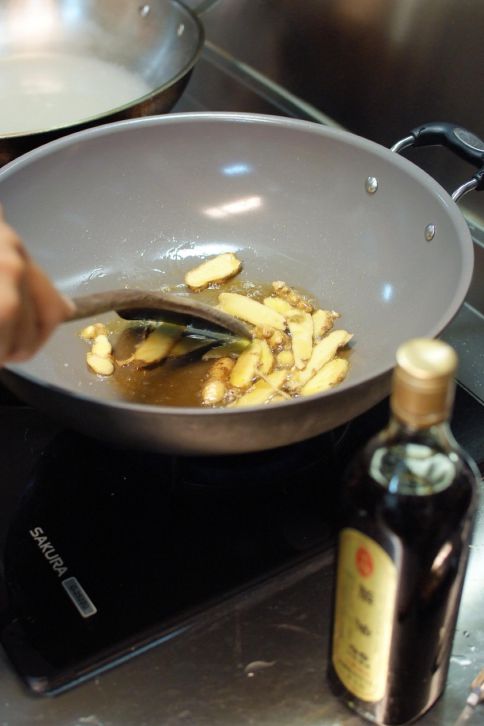 [采懋家传食谱]-麻油腰子的加工步骤