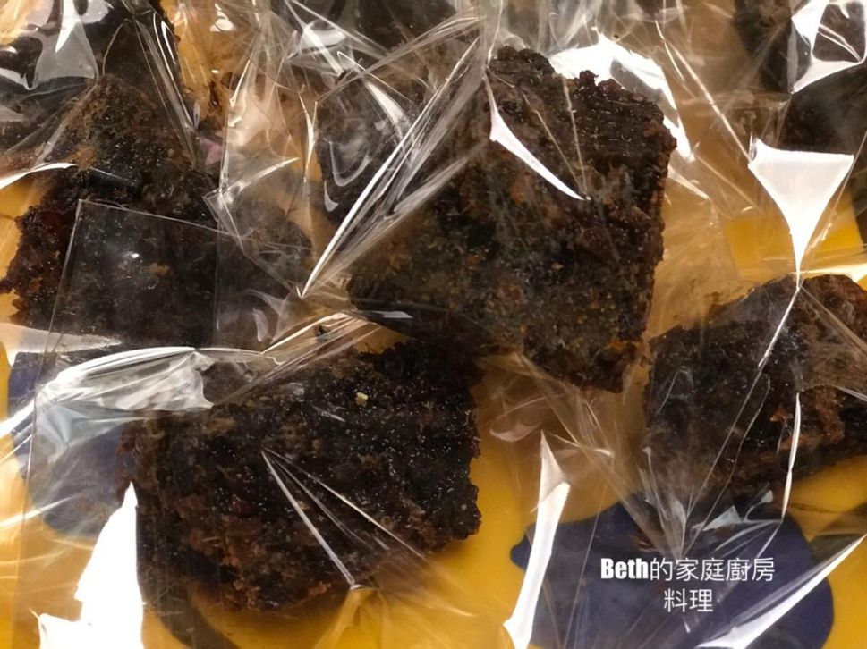 黑糖桂圆姜母茶砖的加工步骤