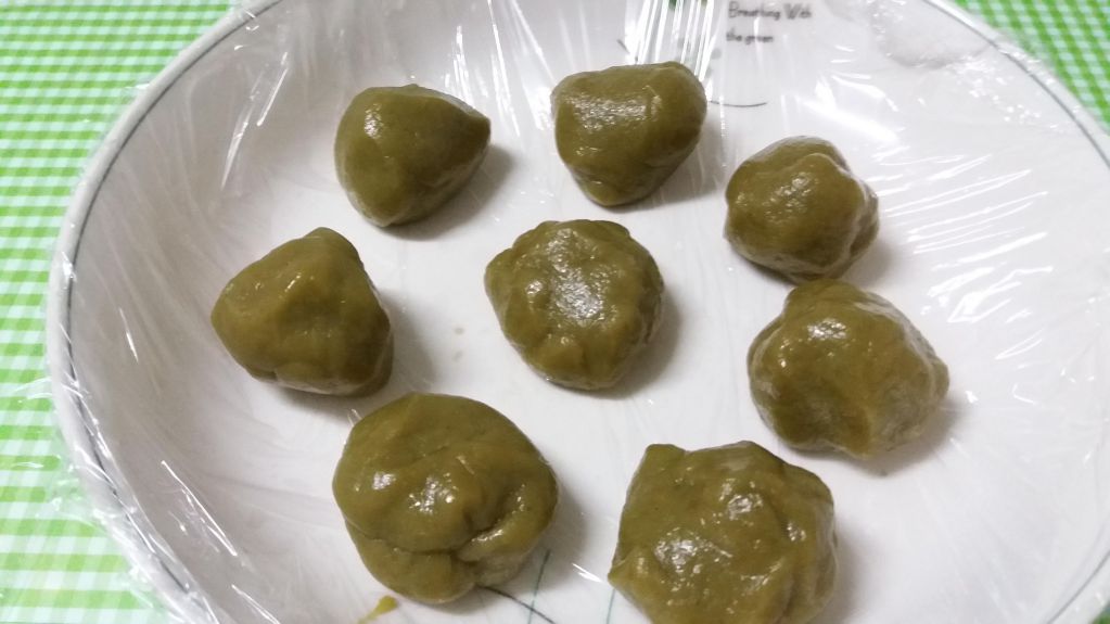 抹茶绿豆冰皮月饼（无奶油、炼乳）的加工步骤