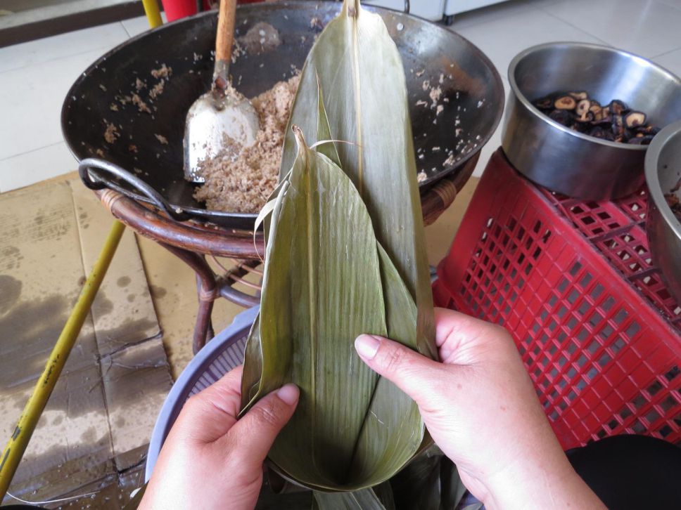 古早味的烧肉粽的加工步骤