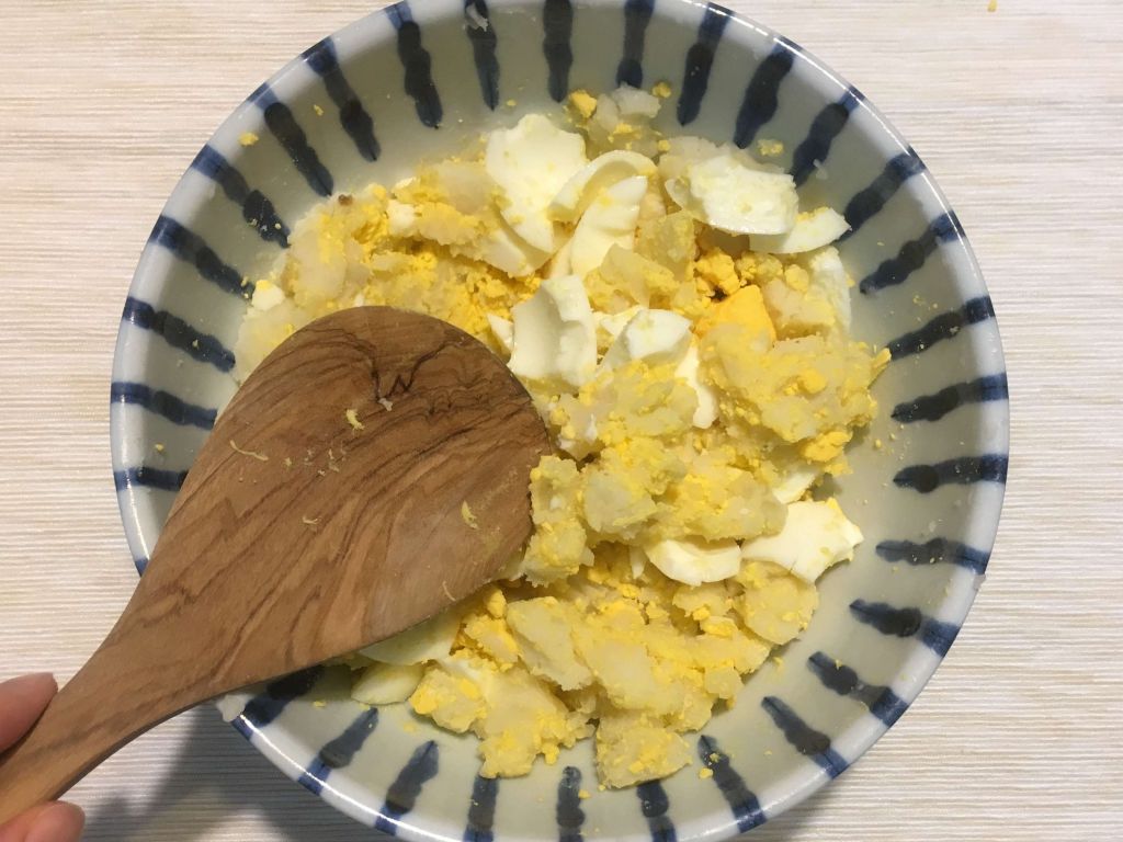 清爽马铃薯苹果蛋沙拉🥔🥚🥗🍎🍋的加工步骤