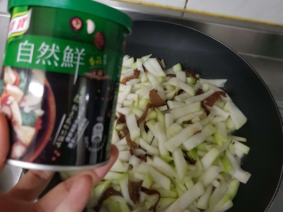 素食：清炒胡瓜的加工步骤