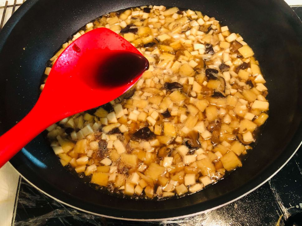 素食香菇肉燥～拌饭面的最佳良伴的加工步骤