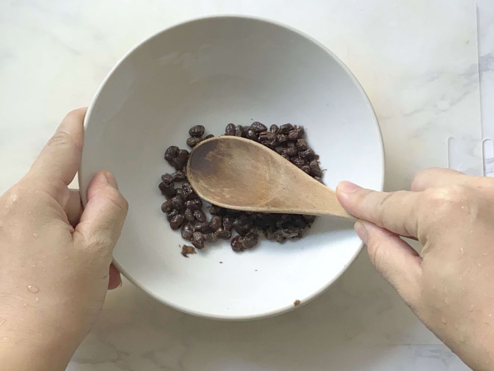 豆豉香炒茄子油豆腐（蔬食）的加工步骤