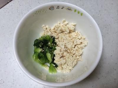 凉拌青江菜豆腐 청경채두부무침的加工步骤