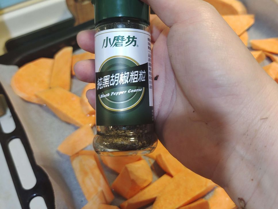 简单烤居酒屋玉米笋及咸香蕃薯片的加工步骤