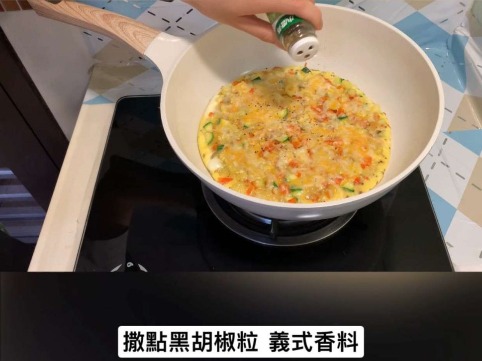 蛋披萨的加工步骤