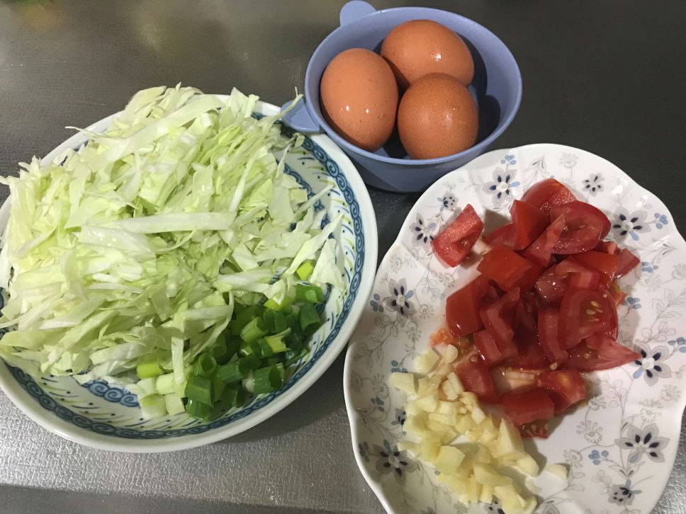 🍅蕃茄高丽菜炒蛋的加工步骤