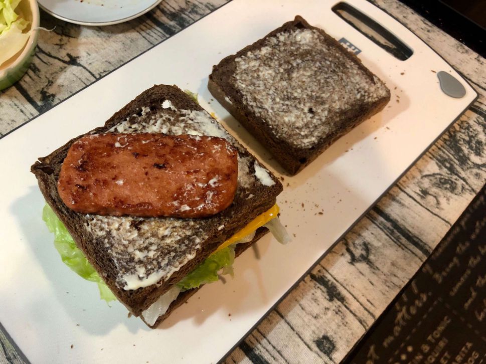 新餐肉营养三明治～素食环保料理的加工步骤