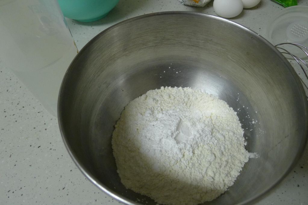 面糊蛋饼皮 & 蛋饼的加工步骤