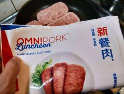 OmniPork新餐肉-红藜麦燕麦粥