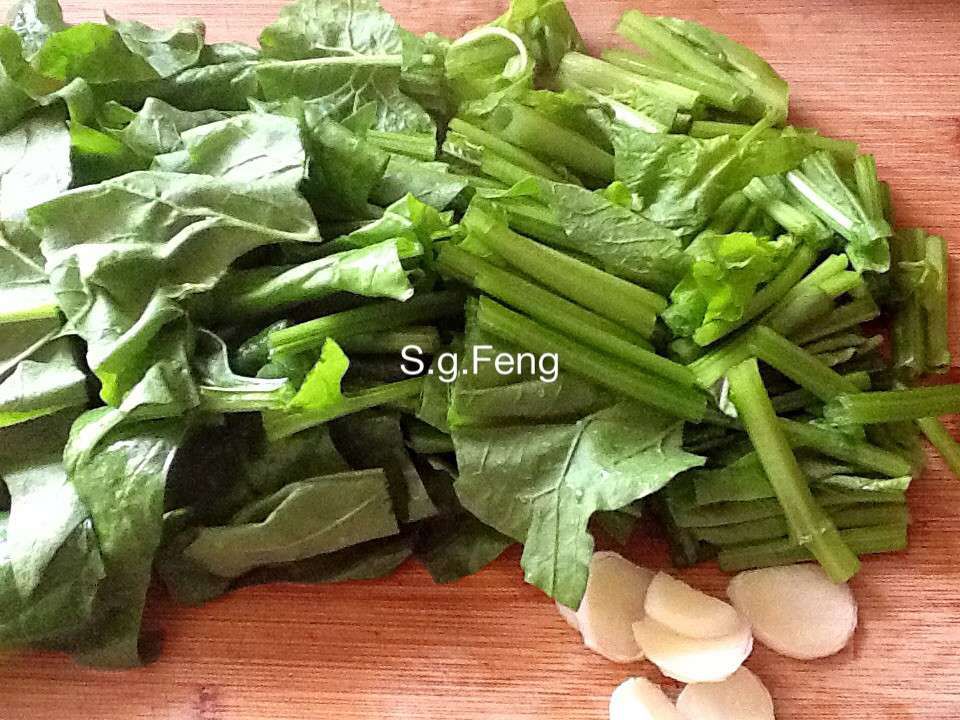 菠菜炒蛋的加工步骤