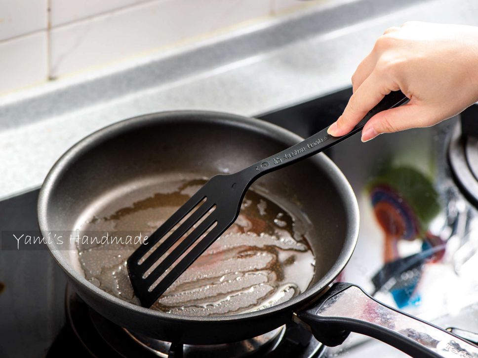 葱烧鸡蛋豆腐【家常料理】【豆腐不破诀窍】的加工步骤