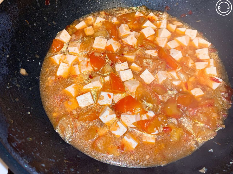 麻婆豆腐（五辛素）的加工步骤