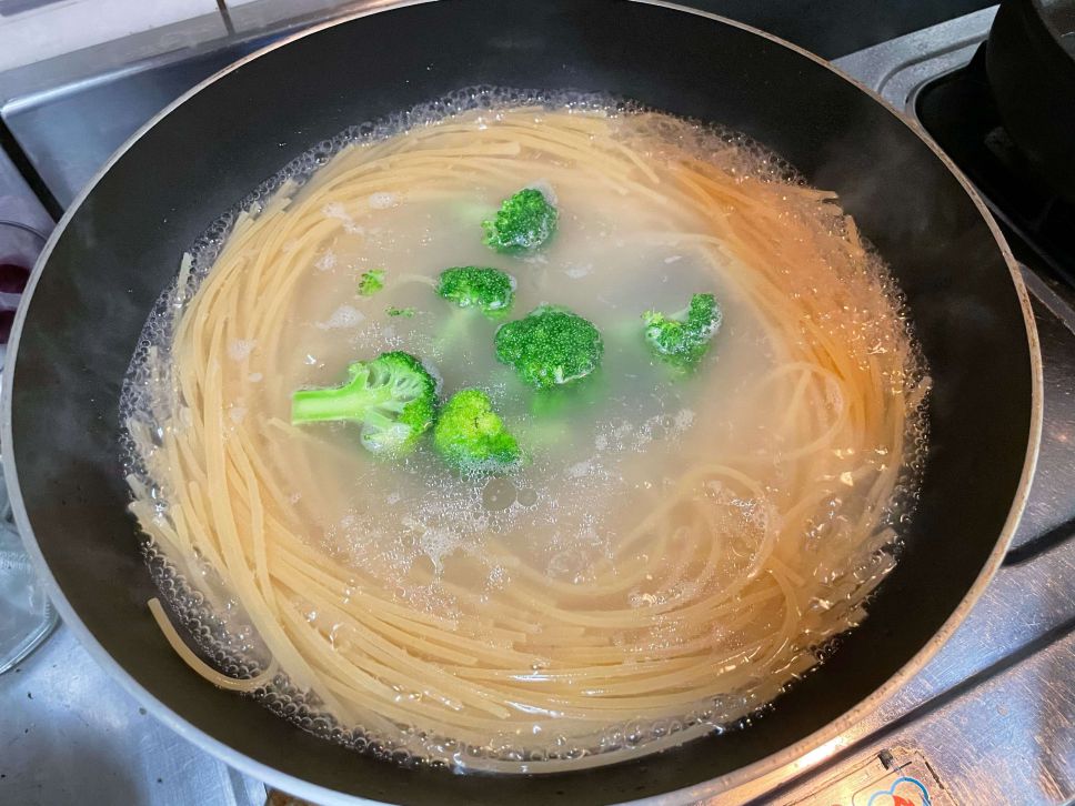 小肉排茄汁意大利面【新餐肉】 🍅的加工步骤