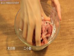 青椒炒肉丝，10分钟简单料理