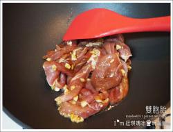 【葱爆里肌肉】备料简单。料理快速