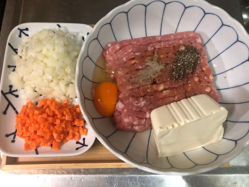 豆腐汉堡排【盛(剩)食料理】的加工步骤