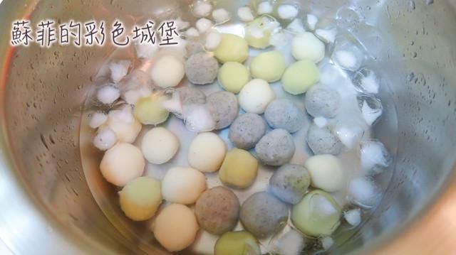 紫米红豆汤圆粥（电锅版之红豆免泡水煮法）的加工步骤