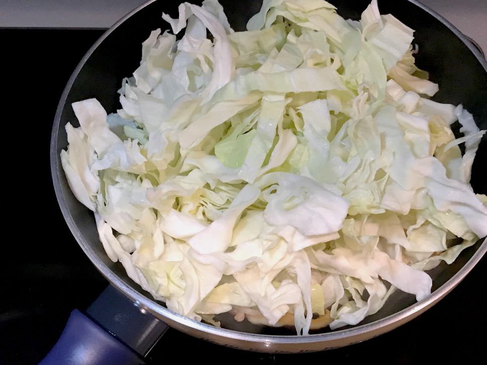 肉末高丽菜粉丝煲 (超下饭🍚)的加工步骤