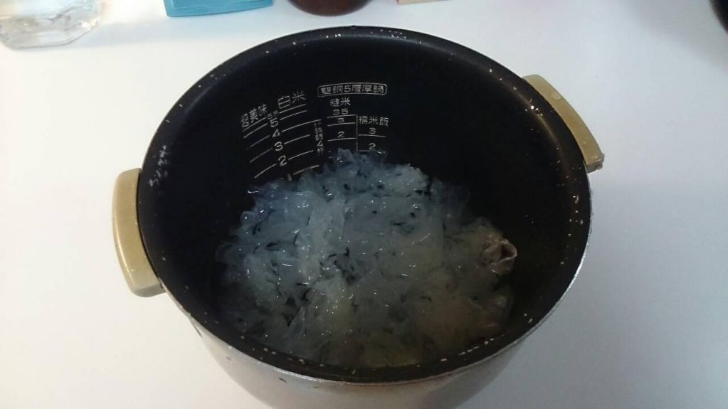 白木耳炖豆浆的加工步骤