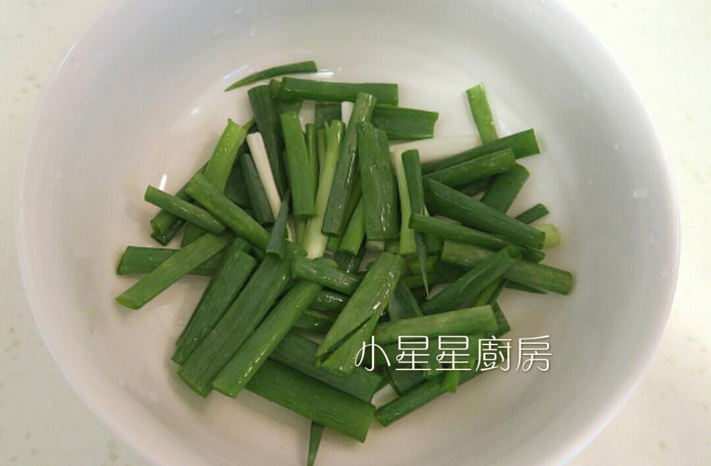 泰风柠檬佃煮秋刀鱼的加工步骤