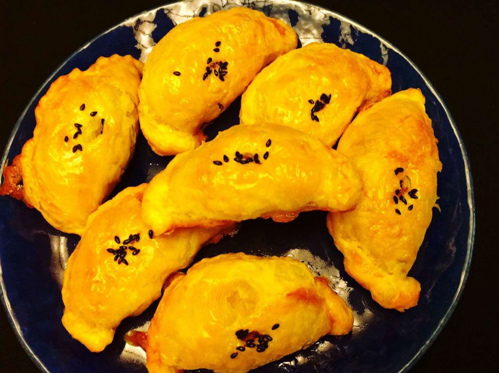 Curry puff 简易版咖喱饺的加工步骤