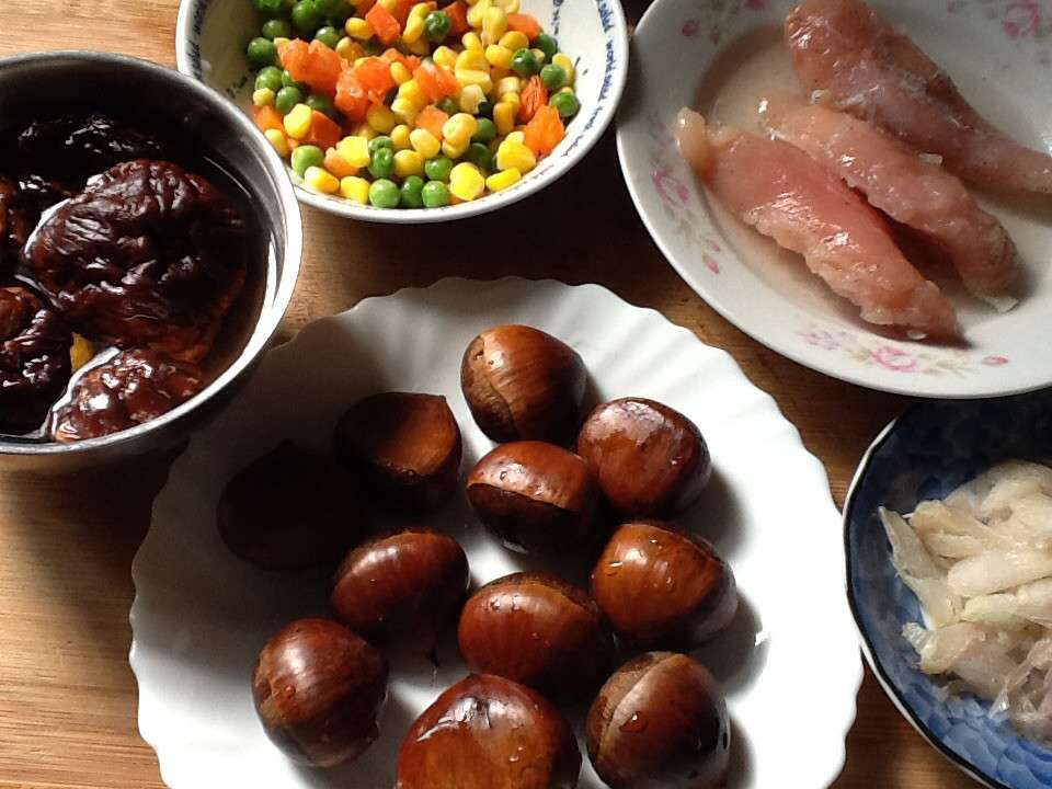 栗子鸡肉炊饭（电锅版）的加工步骤