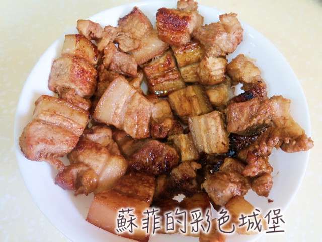 最佳饭友【梅干扣肉 】电锅料理的加工步骤