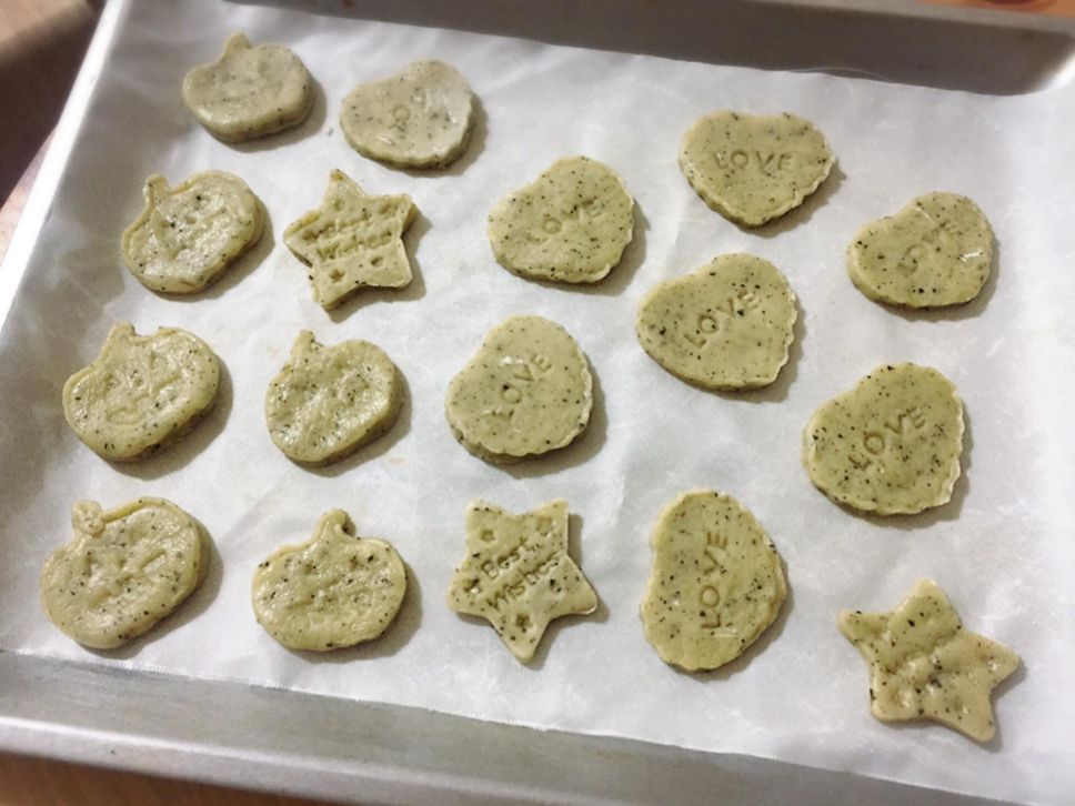 宝宝饼干 🍪（芝麻口味）的加工步骤