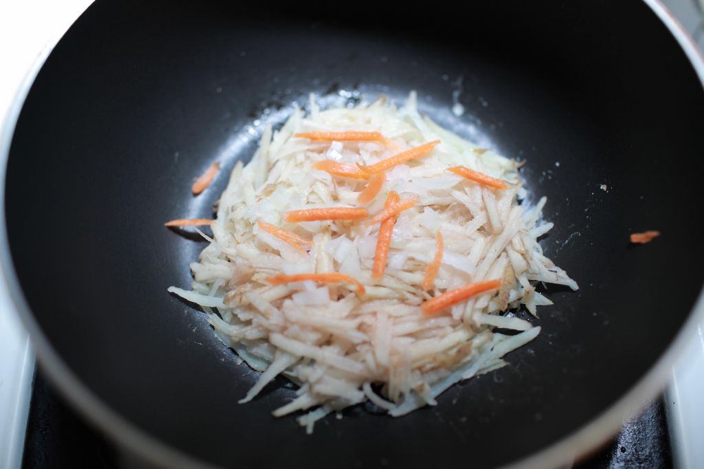 宝宝食谱【马铃薯煎饼】的加工步骤