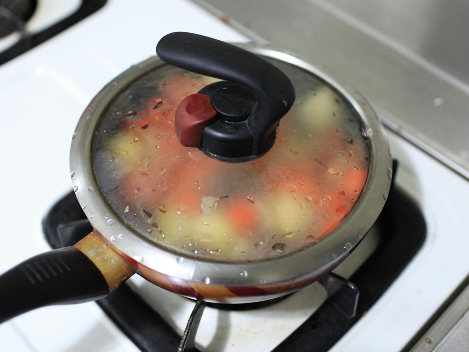 幼儿食谱【苹果蕃茄牛助】的加工步骤