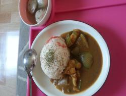 超上手! 整颗蕃茄饭+鸡肉咖喱