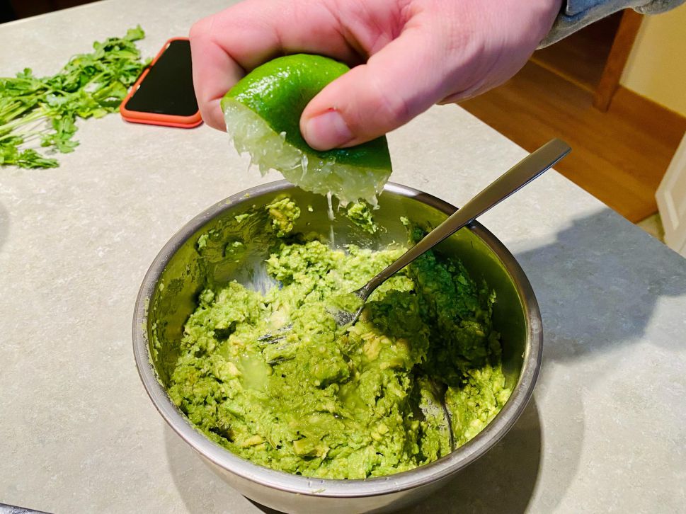 超级营养Guacamole 酪梨酱 🥑的加工步骤