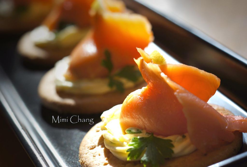 Mimi♥烟熏鲑鱼起司点心◎smoked salmon cream cheese canapes的加工步骤