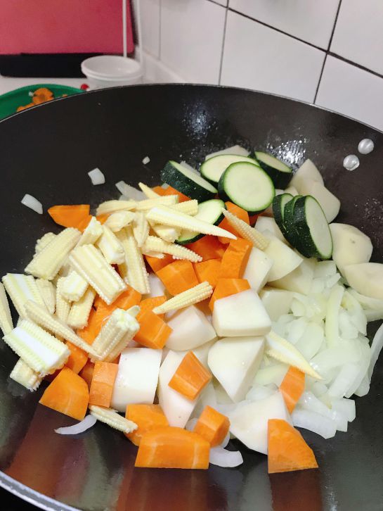 香喷喷咖哩鸡肉饭🍛的加工步骤