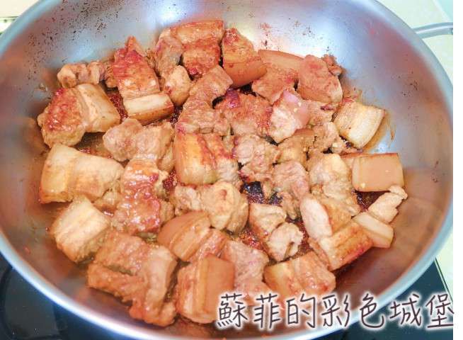 最佳饭友【梅干扣肉 】电锅料理的加工步骤