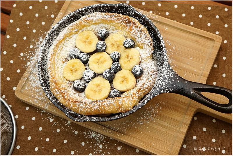 香蕉可可铁锅松饼(Dutch Baby)的加工步骤