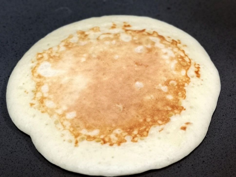 松软的酵母松饼 无泡打粉 pancake的加工步骤