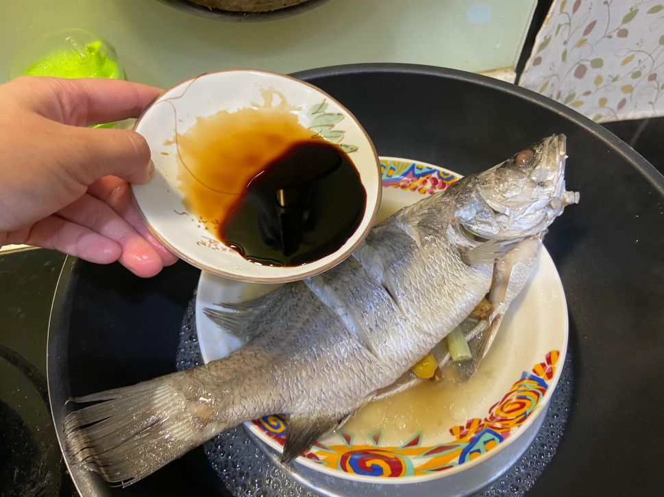 清蒸鲈鱼🐟的加工步骤