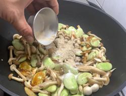 皇帝豆蕈菇麻油鸡米糕