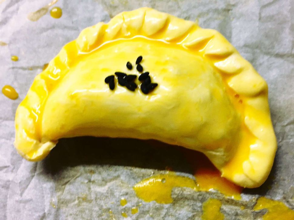 Curry puff 简易版咖喱饺的加工步骤